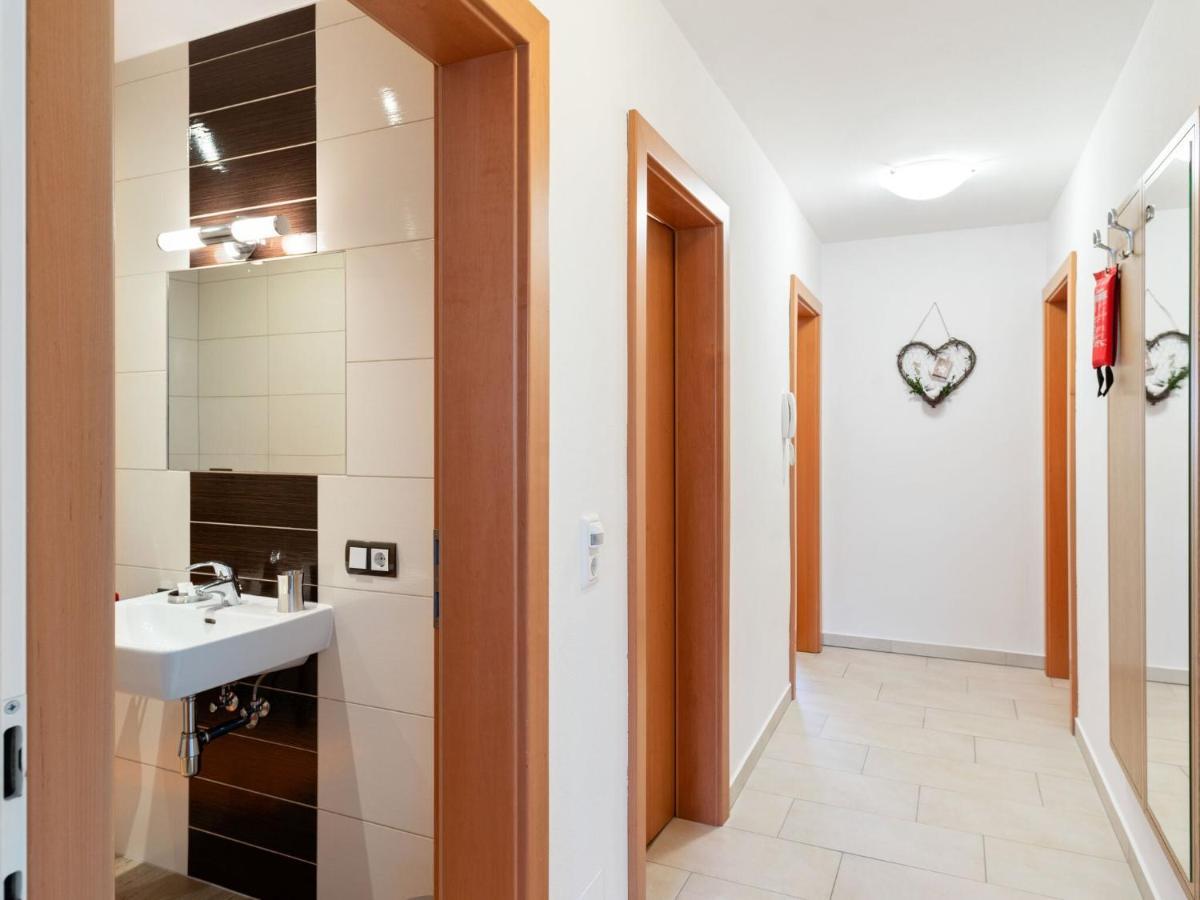 Elegant Apartment In Saalfelden With Balcony Exterior photo